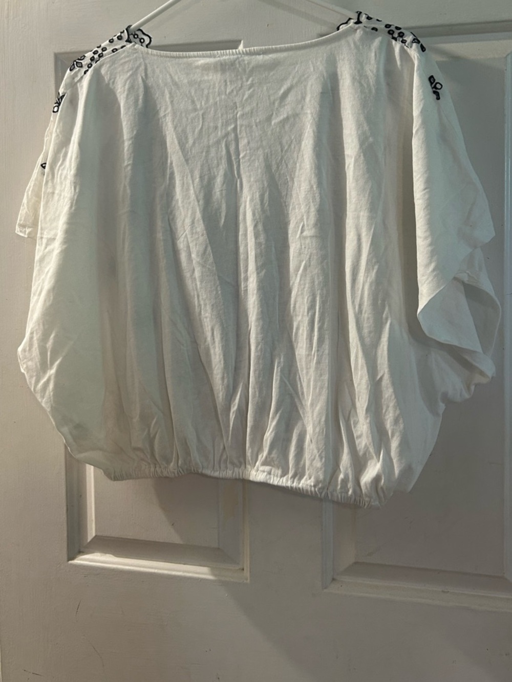 Zara White Blouse with Black Floral Embroidery - Picture 2 of 2